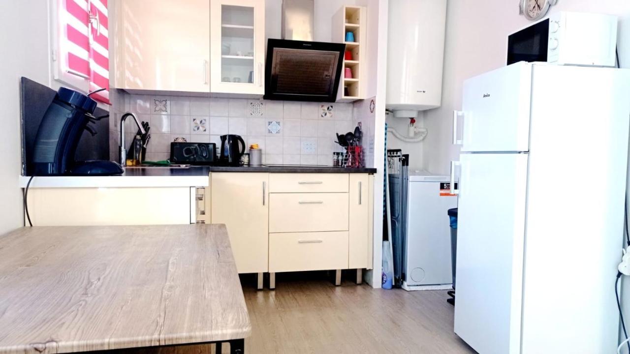 Home Disneyland Paris Avec Parking Wifi Lagny Exteriör bild